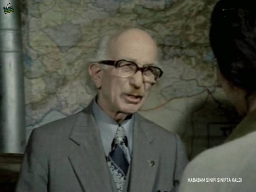 Film çekimlerinde deveden düşerek hayatını kaybetmişti: Kızı da babası kadar ünlüymüş! Binbir Gece dizisinde rol aldı 18